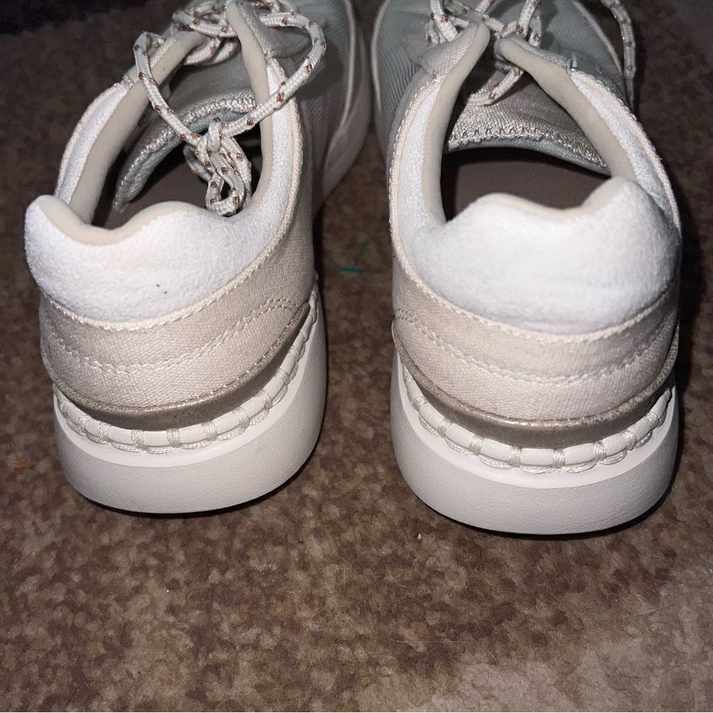 Toms shoe - Picture 2 of 6